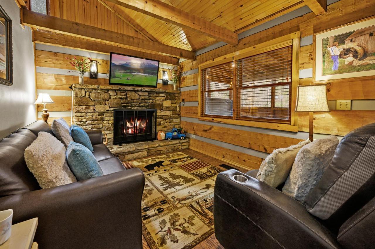 Villa The Robins Nest With Hot Tub Pigeon Forge Esterno foto