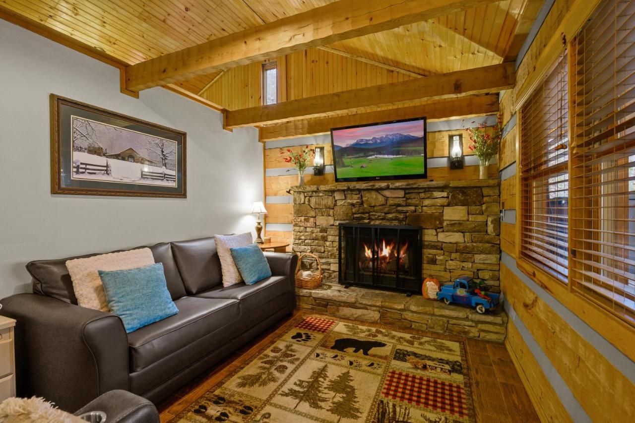Villa The Robins Nest With Hot Tub Pigeon Forge Esterno foto