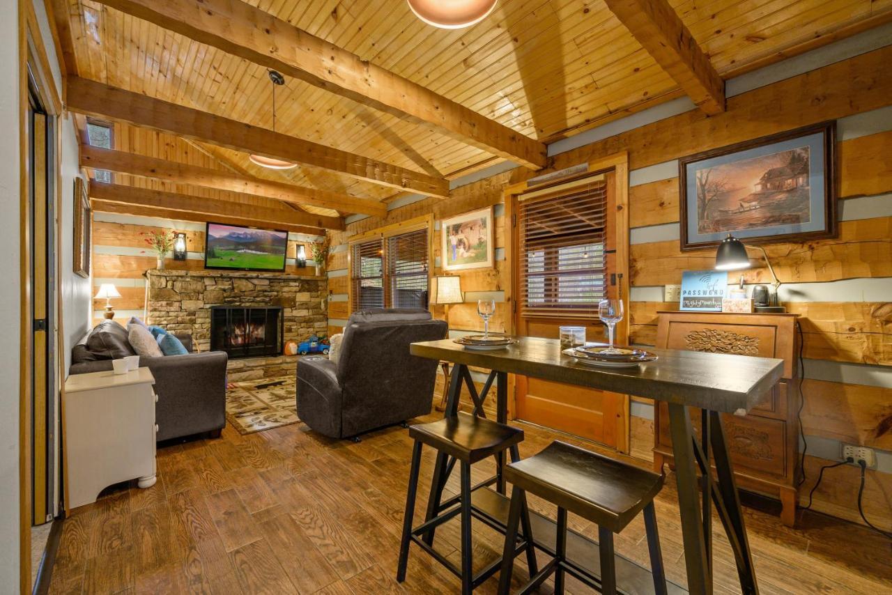 Villa The Robins Nest With Hot Tub Pigeon Forge Esterno foto