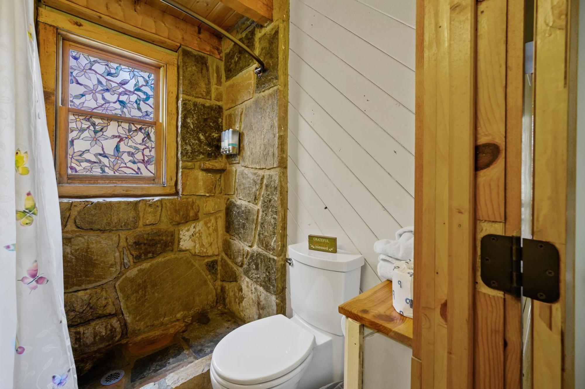Villa The Robins Nest With Hot Tub Pigeon Forge Esterno foto